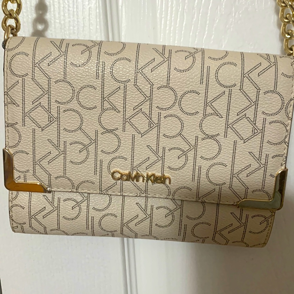 Crossbody bag